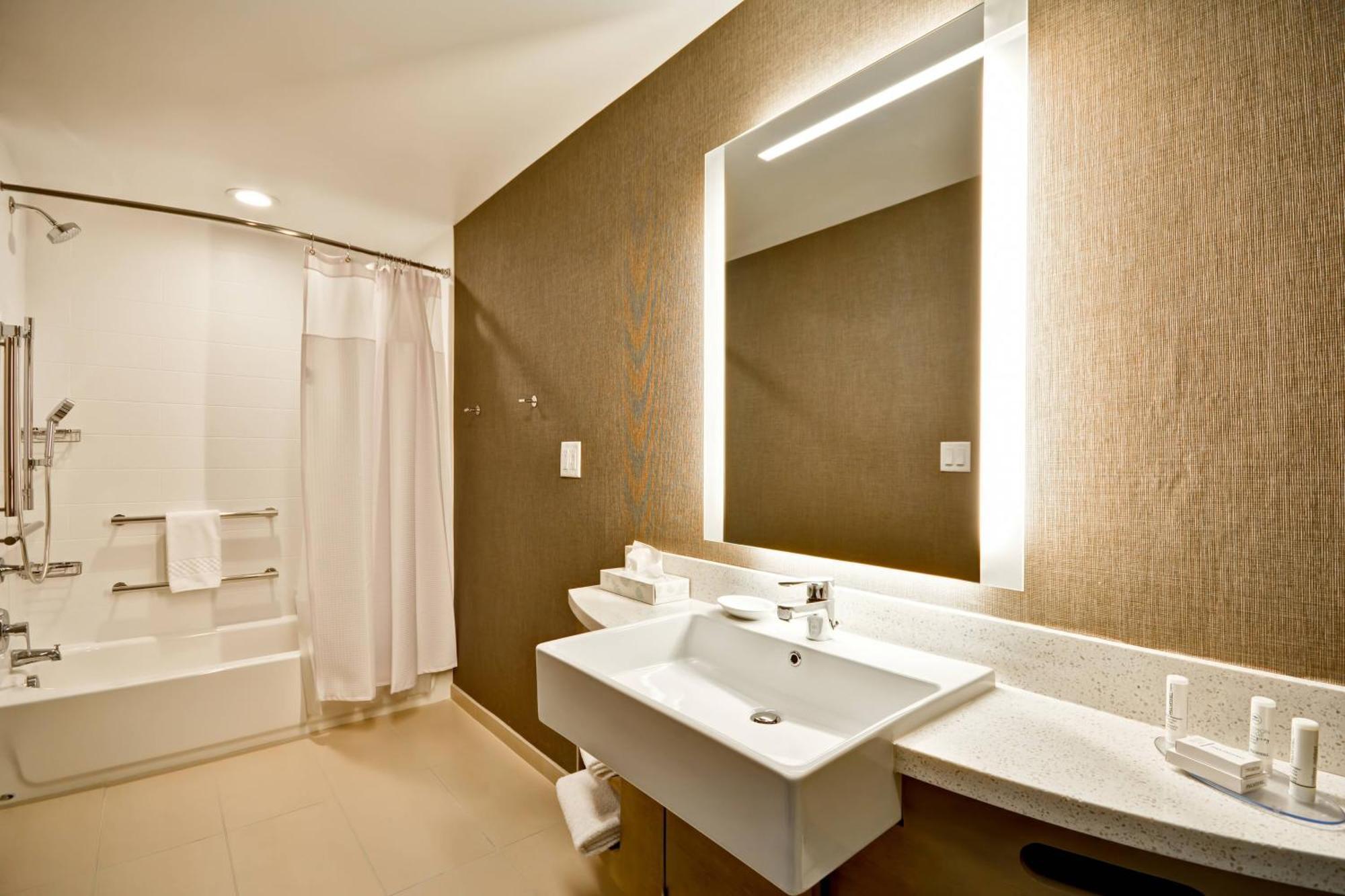 Springhill Suites By Marriott Cincinnati Blue Ash Exterior foto