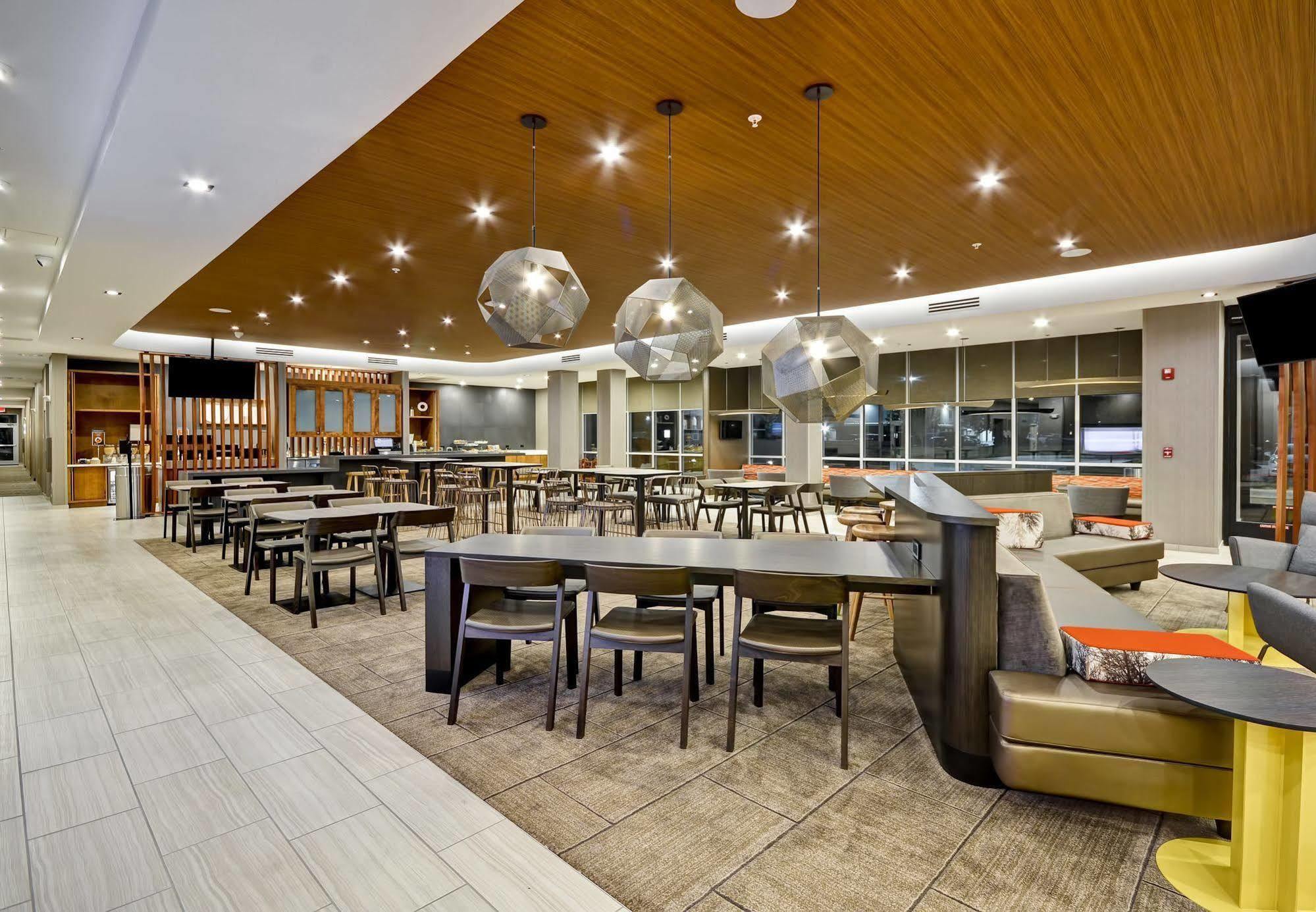 Springhill Suites By Marriott Cincinnati Blue Ash Exterior foto
